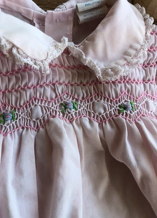 3 Vintage babyjurkjes met vlekjes en een topje, condizioni: Discrete, taglia: 6-9 mesi / 68 cm, €1.50, €2.28 include la Protezione acquisti