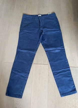 Chino Jack and Jones 34/32, merk: Jack & Jones, staat: Goed, maat: M, € 5,00, € 5,95 inclusief Kopersbescherming