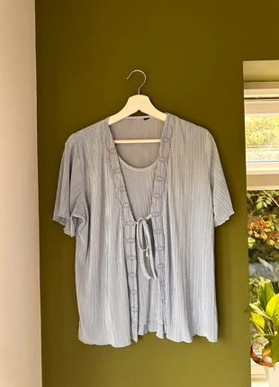Pale Blue Ribbed Tie-Up Blouse with Beaded Detailing (Size 16), condition: Good, size: XXL / UK 24-26, £3.00, £3.85 includes Buyer Protection