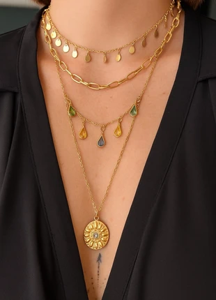 Collier multi-rangs doré et coloré - Style bohème, marque: Boutique Parisienne, état: Neuf sans étiquette, 9,90 €, 11,10 € Protection acheteurs (Pro) incluse