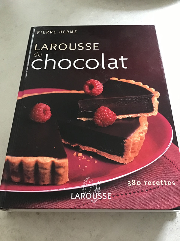 洋書 LAROUSSE DES DESSERTS ピエール エルメ - 本