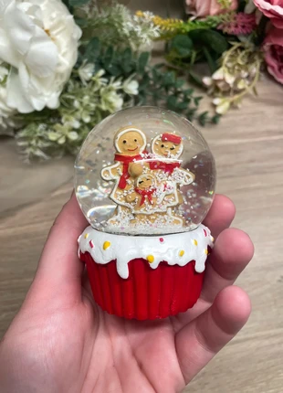 Boule à neige bonhommes en Pain d’épices – Cupcake, marke: Noël, zustand: Sehr gut, 7,00 €, 8,05 € inklusive Vinted-Käuferschutz