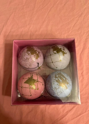 4 boules de Noël princesse, merk: Disney, staat: Nieuw met prijskaartje, € 4,00, € 4,90 inclusief Kopersbescherming