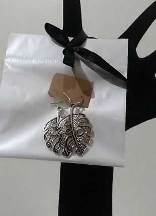 Boucles d'oreilles fantaisie argenté, état: Neuf sans étiquette, 2,00 €, 2,80 € Protection acheteurs incluse