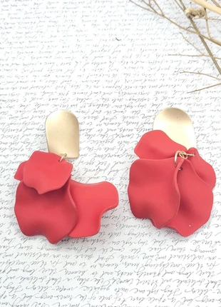 Rosepetals Earrings, staat: Goed, € 5,00, € 5,95 inclusief Kopersbescherming Pro