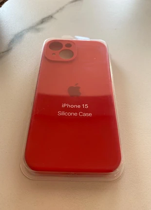 Coque rouge iPhone 15, état: Neuf sans étiquette, 8,99 €, 10,14 € Protection acheteurs incluse