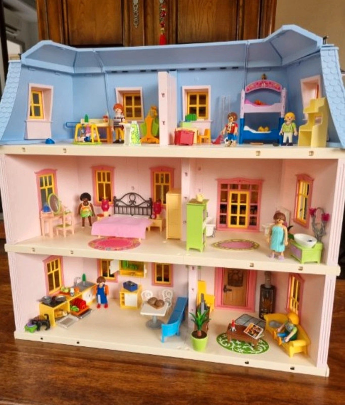 Dollhouse 2025 playmobil 5303