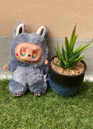 Un labubu secret noir big into energy, brand: labubu, condition: Very good, size: 5 years / 110 cm, €8.90, €10.05 includes Buyer Protection