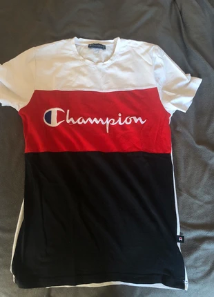 t-shirt manche courte, marque: Champion, état: Bon état, taille: S, 5,00 €, 5,95 € Protection acheteurs incluse