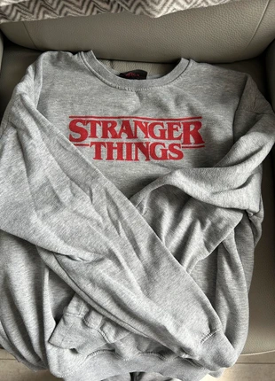 pull stranger things, marca: Jennyfer, estado: Muy bueno, tamaño: S, 2,00 €, 2,80 € Protección al comprador incluida