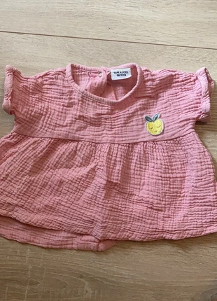 T-shirt tape à l’œil , brand: Tape à l'œil, condizioni: Buone, taglia: 6-9 mesi / 68 cm, €1.00, €1.75 include la Protezione acquisti