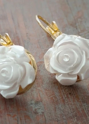 Boucles d'oreilles petites fleurs roses, état: Neuf sans étiquette, 5,90 €, 6,90 € Protection acheteurs incluse