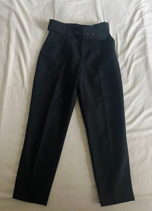 calça clássica preta da Zara