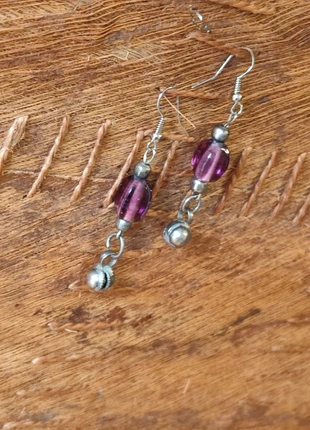 Boucles d'oreilles crochets argentés ethniques perle verre violette et grelot, staat: Goed, € 1,00, € 1,75 inclusief Kopersbescherming