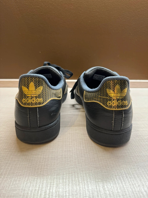 Adidas Superstar nero/oro tg. 45 5