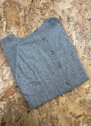 Pull Tommy Hilfiger Gris, marke: Tommy Hilfiger, zustand: Sehr gut, größe: L / 40 / 12, 12,99 €, 14,34 € beinhaltet Vinted-Käuferschutz Pro