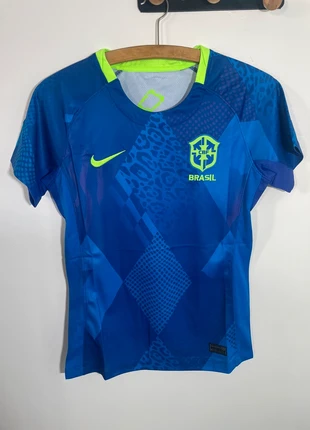 Maillot du Brésil - Femme Taille S, marque: Nike, état: Neuf avec étiquette, taille: S / 36 / 8, 10,00 €, 11,20 € Protection acheteurs incluse