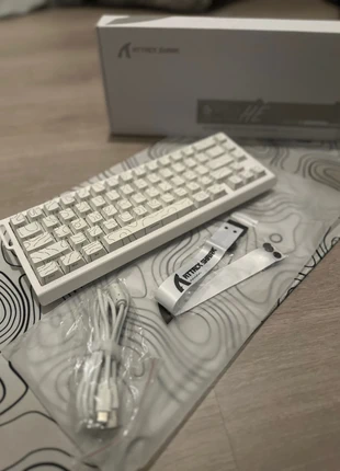 Attack shark x68 HE, merk: attack shark, staat: Nieuw met prijskaartje, € 60,00, € 63,70 inclusief Kopersbescherming