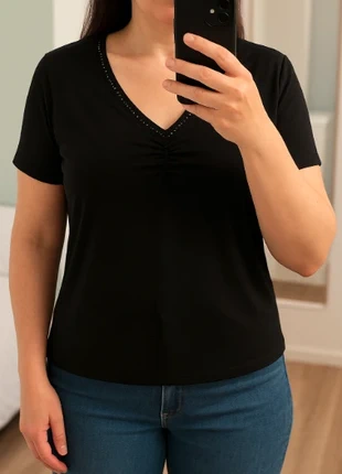 T-shirt noir col V strass - Jacqueline Riu, marque: Jacqueline Riu, état: Très bon état, taille: XXL / 44 / 16, 3,00 €, 3,85 € Protection acheteurs incluse