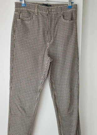 Pantalón de pata de gallo beige y negro | estilo clásico y elegante, brand: Stradivarius, condizioni: Ottime, taglia: L / IT 44 / EU 40, €8.00, €9.10 include la Protezione acquisti