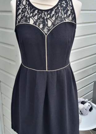 Magnifique robe noire et doré à dentelle chic et élégante en taille S, estado: Muito bom, tamanho: S / 36 / 8, €8.00, €9.10 inclui Proteção do Comprador