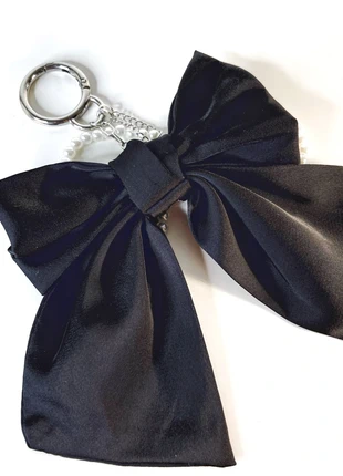 Charm fiocco black glam – super chic & romantic must-have per bag, zaino o keychain trendy!, condizioni: Ottime, €10.00, €11.20 include la Protezione acquisti