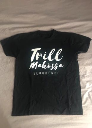 T-shirt Noir, merk: Trill Makossa, staat: Nieuw zonder prijskaartje, maat: M, € 10,00, € 11,20 inclusief Kopersbescherming