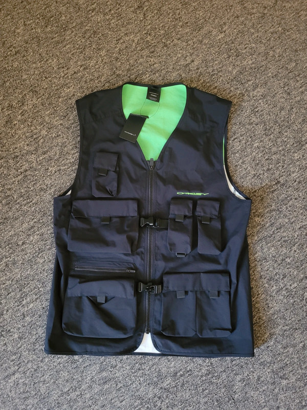 Oakley vintage vest techwear streetwear