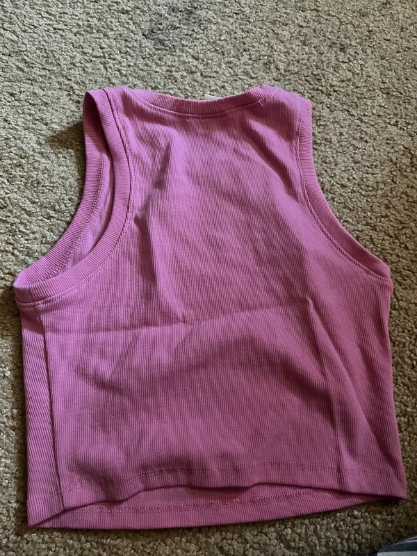 Pink cropped tank top 3