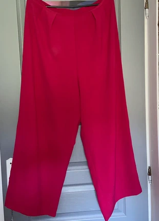 Pantalon fluide Zara, marque: Zara, état: Très bon état, taille: XL / 42 / 14, 10,00 €, 11,20 € Protection acheteurs incluse