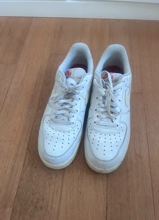 Air Force 1 Valentine, marque: Nike, état: Très bon état, taille: 44,5, 25,00 €, 26,95 € Protection acheteurs incluse