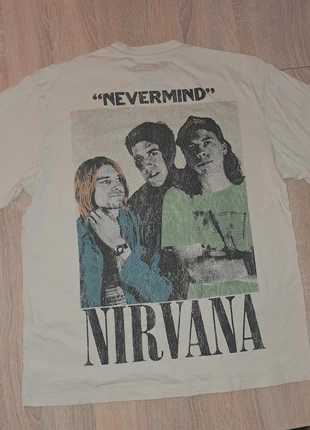 Nirvana Camiseta, marca: Pull & Bear, estado: Nuevo sin etiquetas, tamaño: S, 10,00 €, 11,20 € Protección al comprador incluida