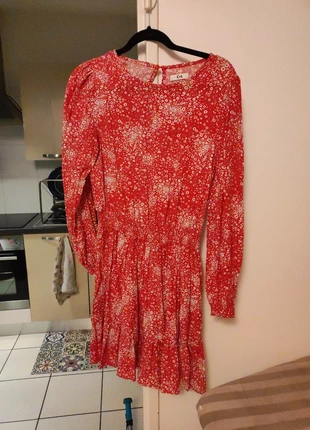 Robe fleurs rouge et blanc c&a taille 38 manches longues #robefleurie, marque: C&A, état: Neuf sans étiquette, taille: M / 38 / 10, 4,00 €, 4,90 € Protection acheteurs incluse