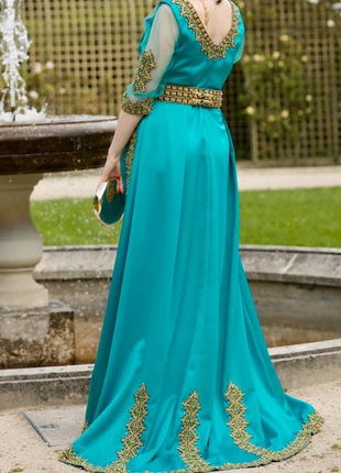 Caftan haute qualité ornée de fil d’or et de pierre, estado: Novo sem etiquetas, tamanho: S / 36 / 8, €165.00, €173.95 inclui Proteção do Comprador Pro