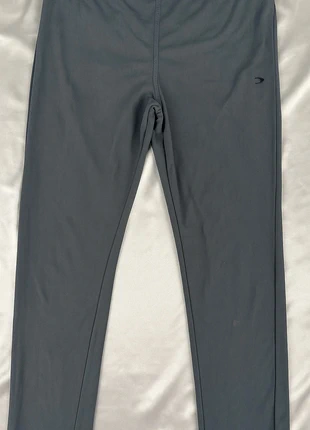 Calças de fato de treino azul claro, merk: Local, staat: Heel goed, maat: M, € 10,00, € 11,20 inclusief Kopersbescherming