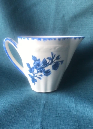 Joli pot à lait  porcelaine  Limoges  ancien  Limcolor  modèle  Terrasson, marke: limoges, zustand: Neu, 5,00 €, 5,95 € inklusive Vinted-Käuferschutz