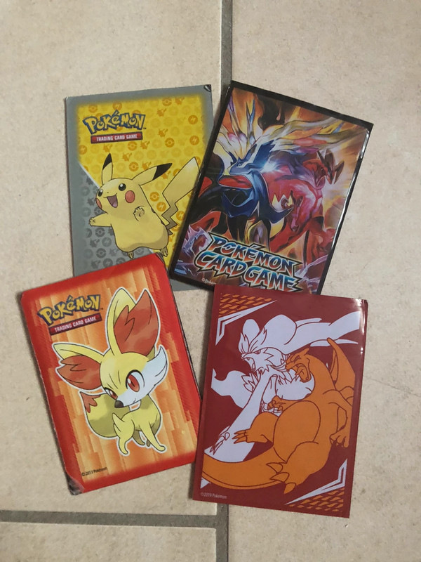 Lot 4 pochette Pokémon