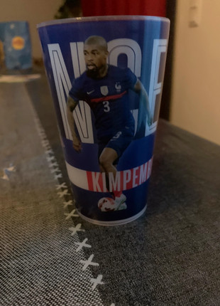 Verre Kimpembe , marke: EQUIPE DE FRANCE, zustand: Neu, 2,00 €, 2,80 € inklusive Vinted-Käuferschutz
