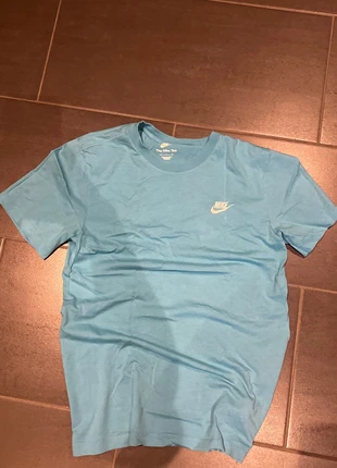 T shirt Nike bleu style Y2K, marque: Nike, état: Neuf sans étiquette, taille: S, 12,00 €, 13,30 € Protection acheteurs incluse