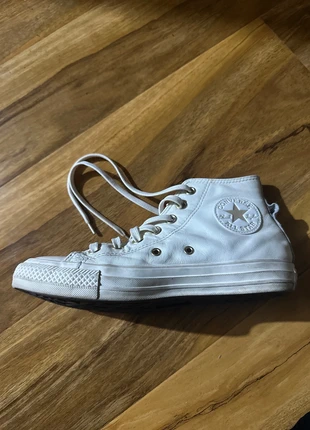 Cream Leather Converse, brand: Converse, condition: Very good, size: 5, £17.00, £18.55 includes Buyer Protection
