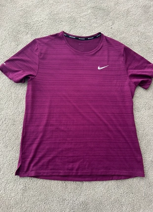 Nike sportshirt maat M, merk: Nike, staat: Heel goed, maat: M, € 4,00, € 4,90 inclusief Kopersbescherming