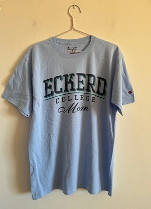 Camiseta Champion, marca: Champion, estado: Muy bueno, tamaño: M, 10,00 €, 11,20 € Protección al comprador incluida