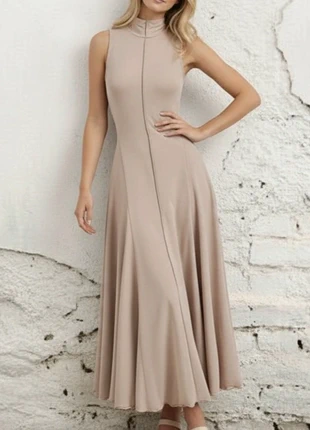 Robe longue beige fluide sans manches taille/38 col montant chique élégante, brand: Léonie Atelier, condition: Very good, size: M / 38 / 10, €39.90, €42.60 includes Buyer Protection