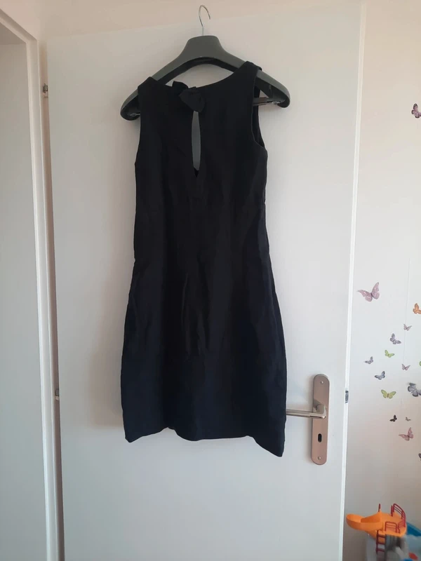 Robe noir en lin - photo numéro 4