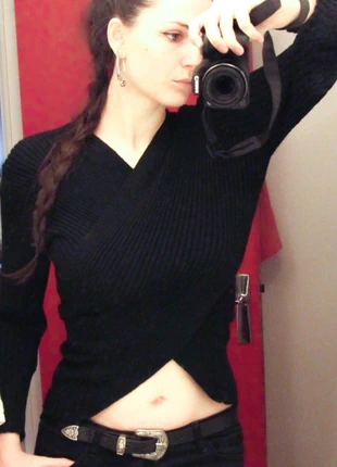 Pull vintage noir effet drapé, marque: Vintage, état: Très bon état, taille: M / 38 / 10, 5,00 €, 5,95 € Protection acheteurs incluse