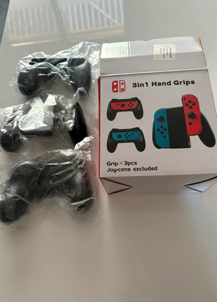 Porte manette pour console switch 3 en 1 neuf, zustand: Neu, 10,00 €, 11,20 € inklusive Vinted-Käuferschutz