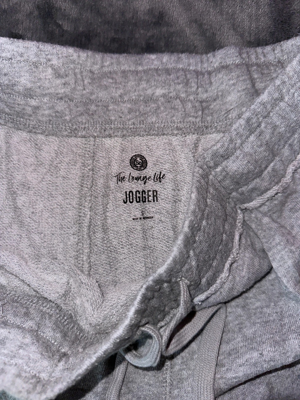 Gray Joggere 2