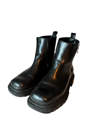 H&M black Chelsea & slip-on boots, marque: H&M, état: Bon état, taille: 39, 4,00 €, 4,90 € Protection acheteurs (Pro) incluse