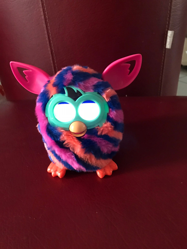 Furby Boom Free Furby Chair / Working Very Well 