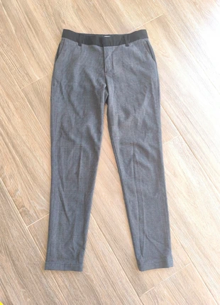 Calças Cinza Xadrez Pull & Bear Tamanho 34, marque: Pull & Bear, état: Bon état, taille: XS / 34 / 6, 4,00 €, 4,90 € Protection acheteurs incluse